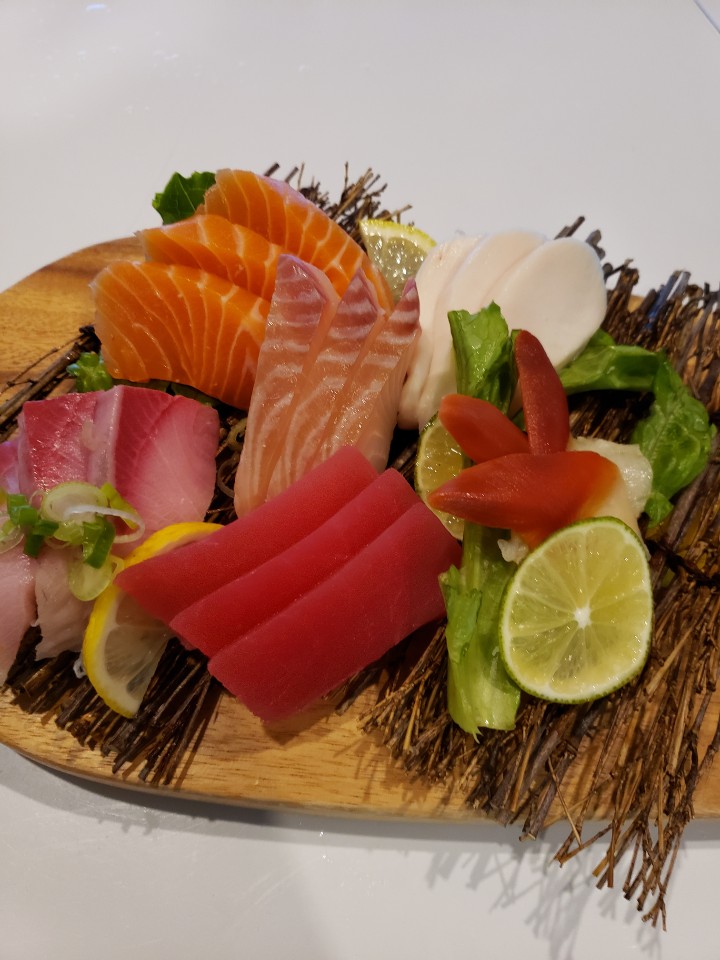 deluxe sashimi